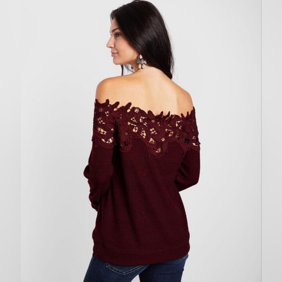 BUCKLE BLACK OFF THE SHOULDER TOP WOMEN'S SIZE L - Picture 3 of 9